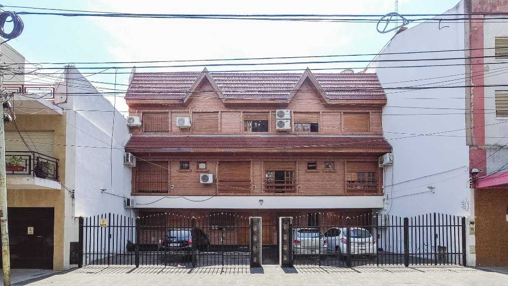 Casa en Venta en Ciudad Autónoma de Buenos Aires con · dueño directo · 2 dorm · cochera · 100 m² de lote - Imagen 1
