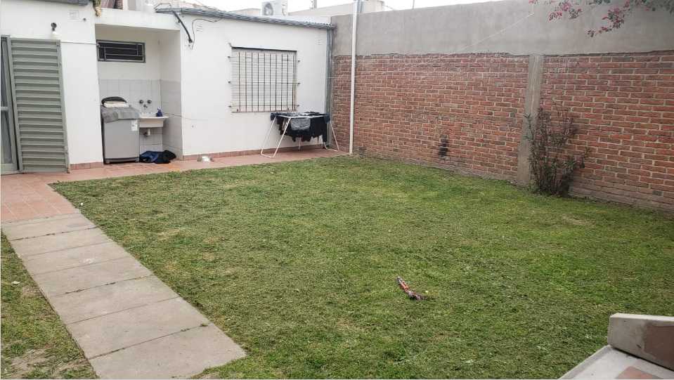 VENDO !Casa a 3 cuadras de Facundo Zuviria - Imagen 3
