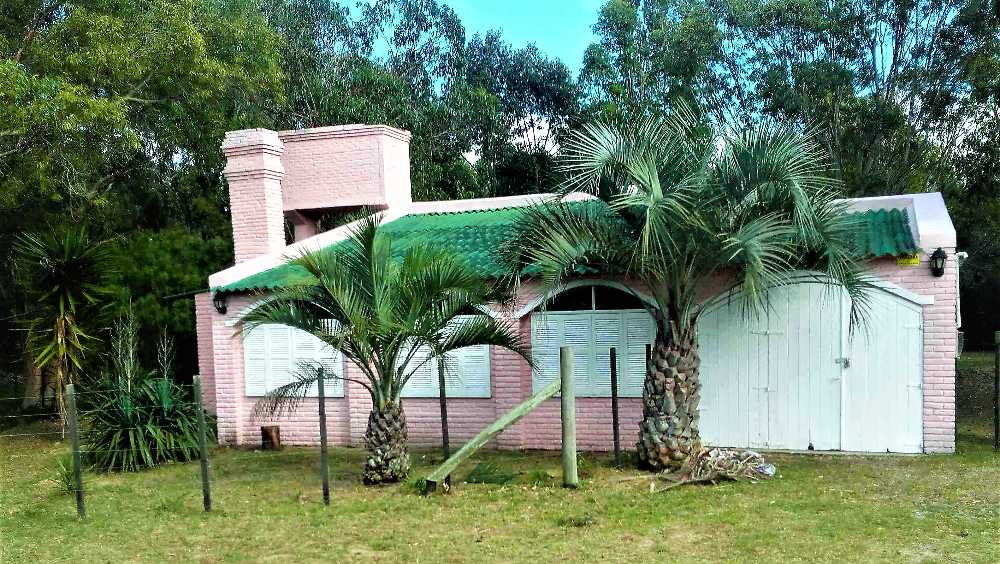 Casa disponible para la en Temporario en Uruguay · dueño directo · 4 o más dorm · 5 cocheras · 1,6 m² de lote - Imagen 1