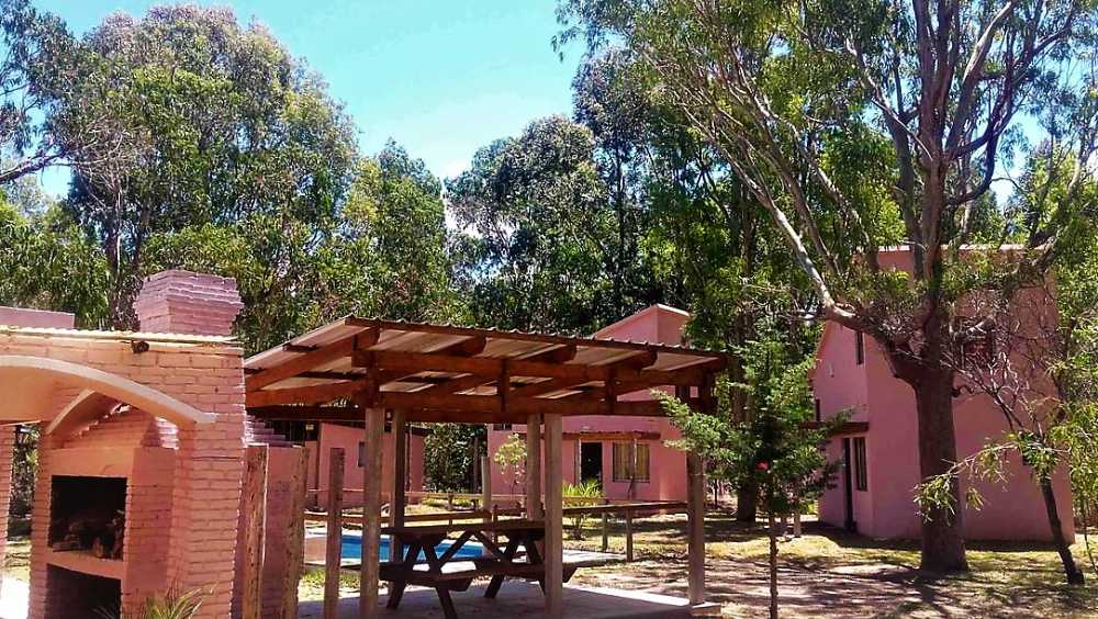 EN ALQUILER CASA Y TRES CABAÑAS EN EL BALNEARIO LA ESMERALDA. ROCHA. URUGUAY. - Imagen 5
