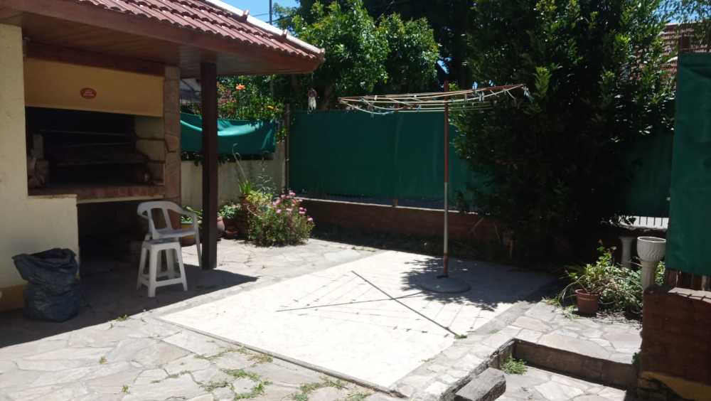 Casa disponible en Mar del Plata · dueño directo · 3 dorm · 2 cocheras · 140 m² de lote - Imagen 3