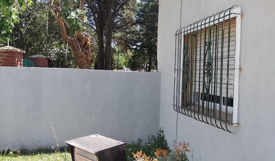 Casa En Venta + Terreno Libre En Paso Del Rey Escritura -planos -apto Credito - Casa en Venta en Paso del Rey con 3 dorm., 4 amb., 157 m2 cubiertos y 557 m2 totales - imagen 2
