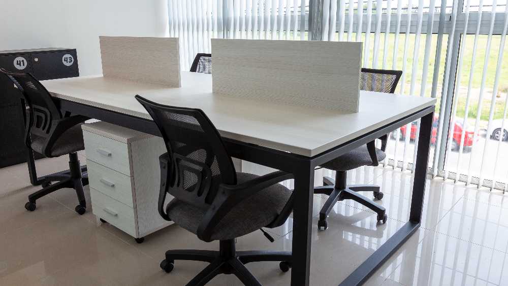 Oficinas y sala de reunión en alquiler - Imagen 1