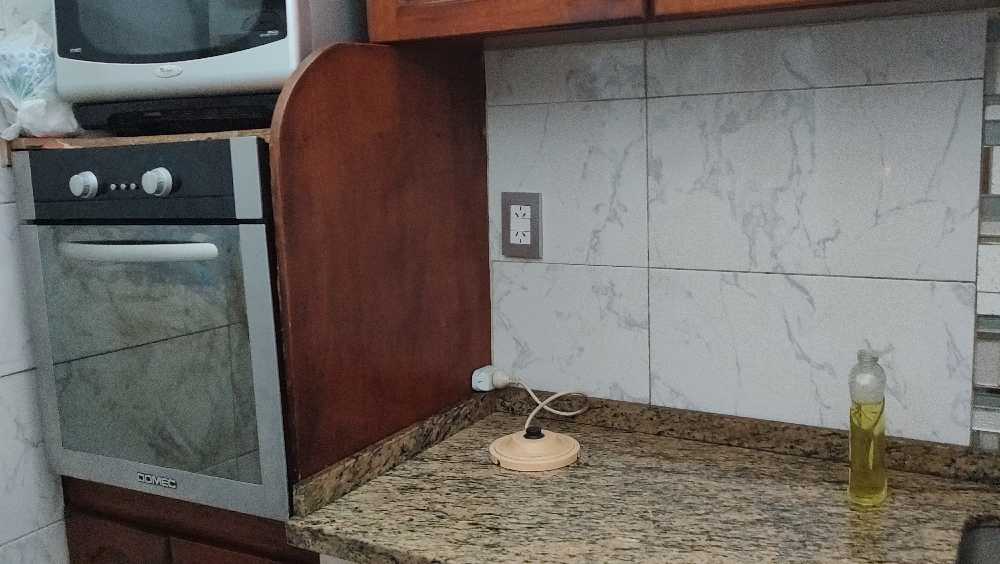 Casa en venta en hermoso barrio , en excelente estado, oportunidad! - Imagen 3