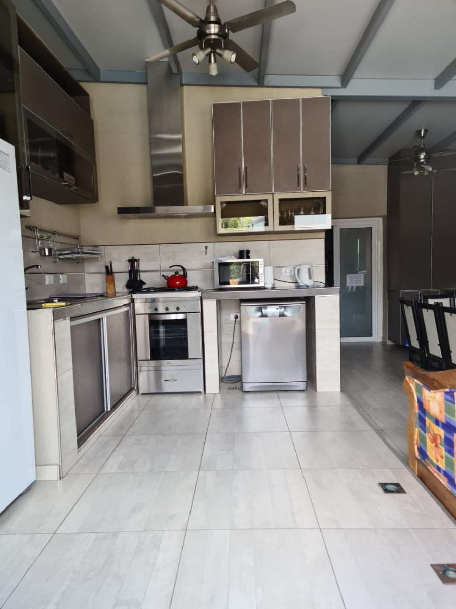 Casa en Temporario en Mendoza · dueño directo · 3 dorm · cochera · 91 m² de lote - Imagen 2