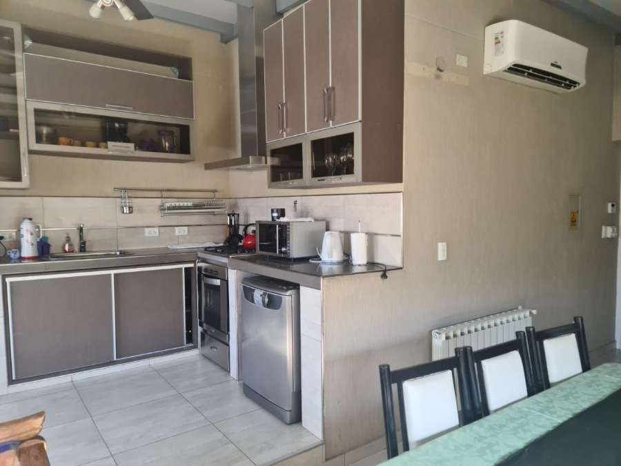 Casa en Temporario en Mendoza · dueño directo · 3 dorm · cochera · 91 m² de lote - Imagen 4