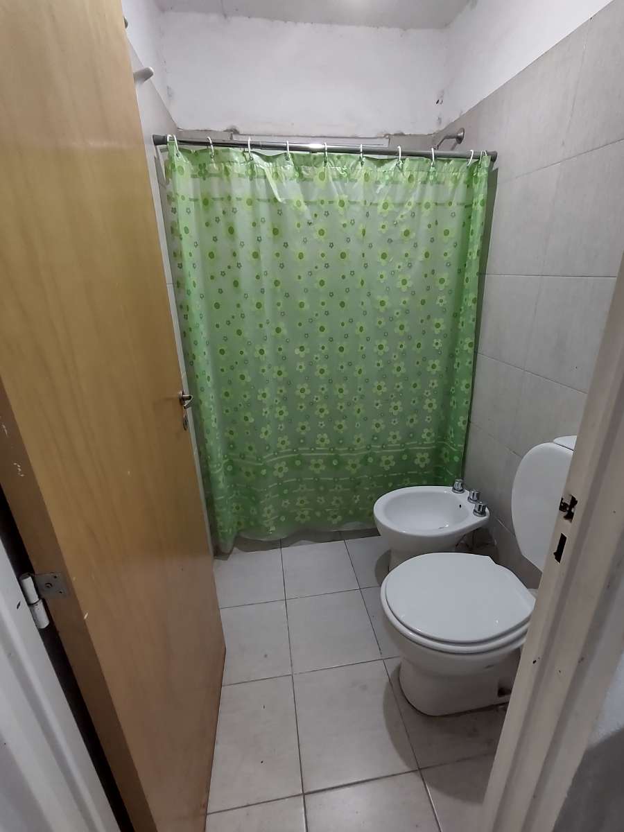 Casa De 4 Ambientes Y 1 Bao - Casa en Venta en Córdoba con 2 dorm., 4 amb., 74 m2 cubiertos y 285 m2 totales - imagen 5