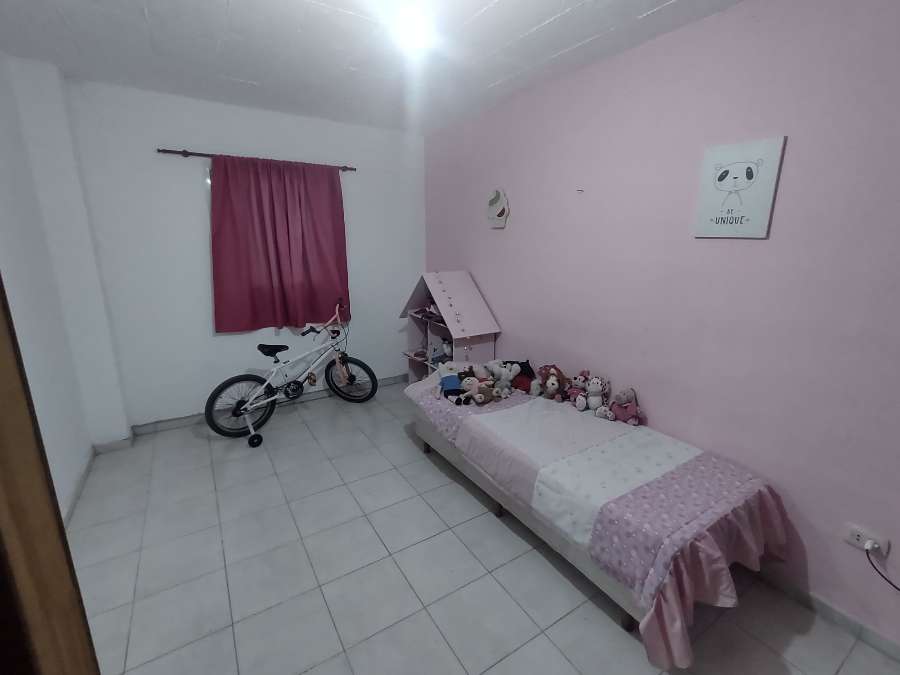 Casa De 4 Ambientes Y 1 Bao - Casa en Venta en Córdoba con 2 dorm., 4 amb., 74 m2 cubiertos y 285 m2 totales - imagen 6
