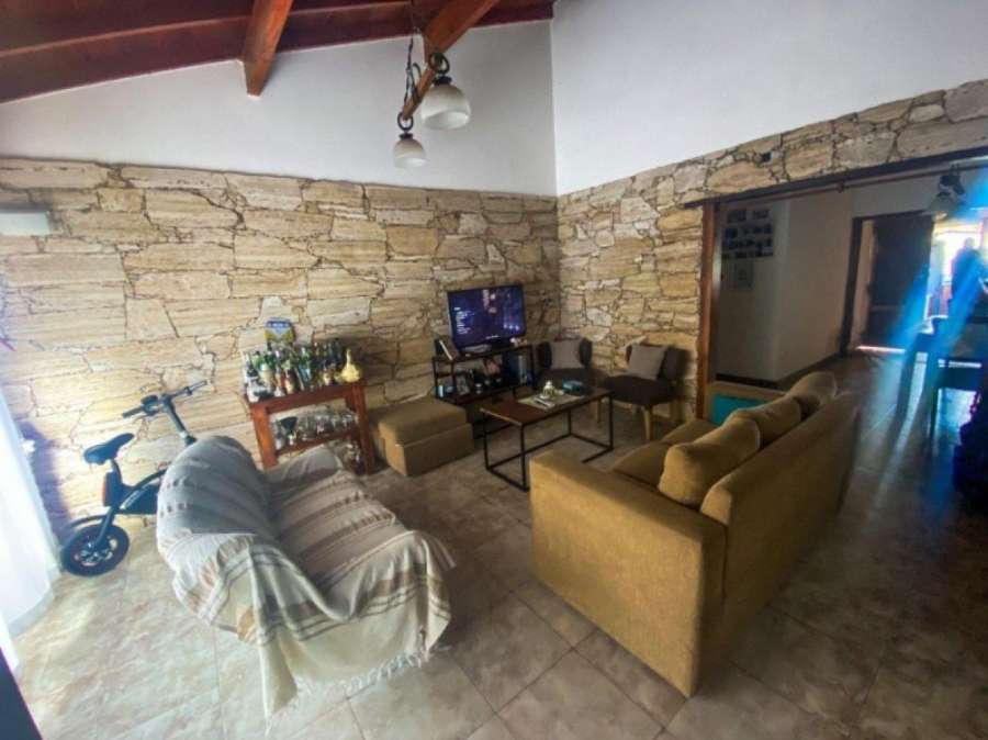 Chalet De 3 Amb Con Dependencia, Garaje Y Parque Con Parrilla. - Casa en Venta en Mar del Plata con 3 dorm., 3 amb., 90 m2 cubiertos y 300 m2 totales - imagen 4
