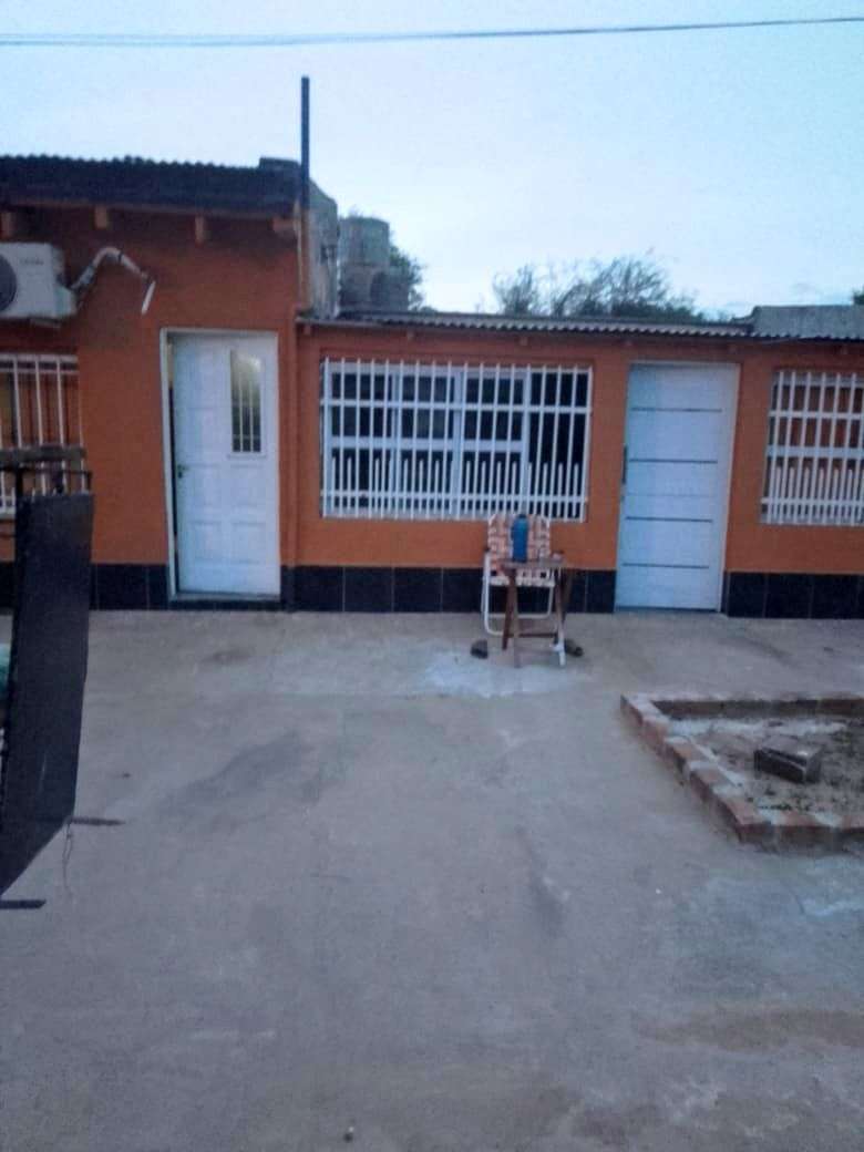 Vendo casa ubicada en Pampa de los guanacos . - Imagen 1