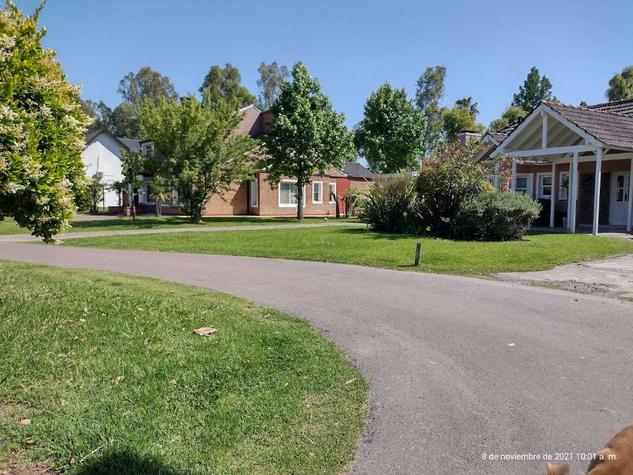 Lote de 900 mt2 en El Paraiso Country Club - Imagen 2