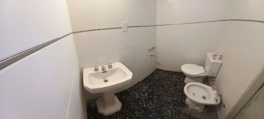 Ph Al Fondo 7 Ambientes Exc. Ubicacin - Casa en Venta en Lanus con 4 dorm., 6 amb., 203 m2 cubiertos y 217 m2 totales - imagen 13