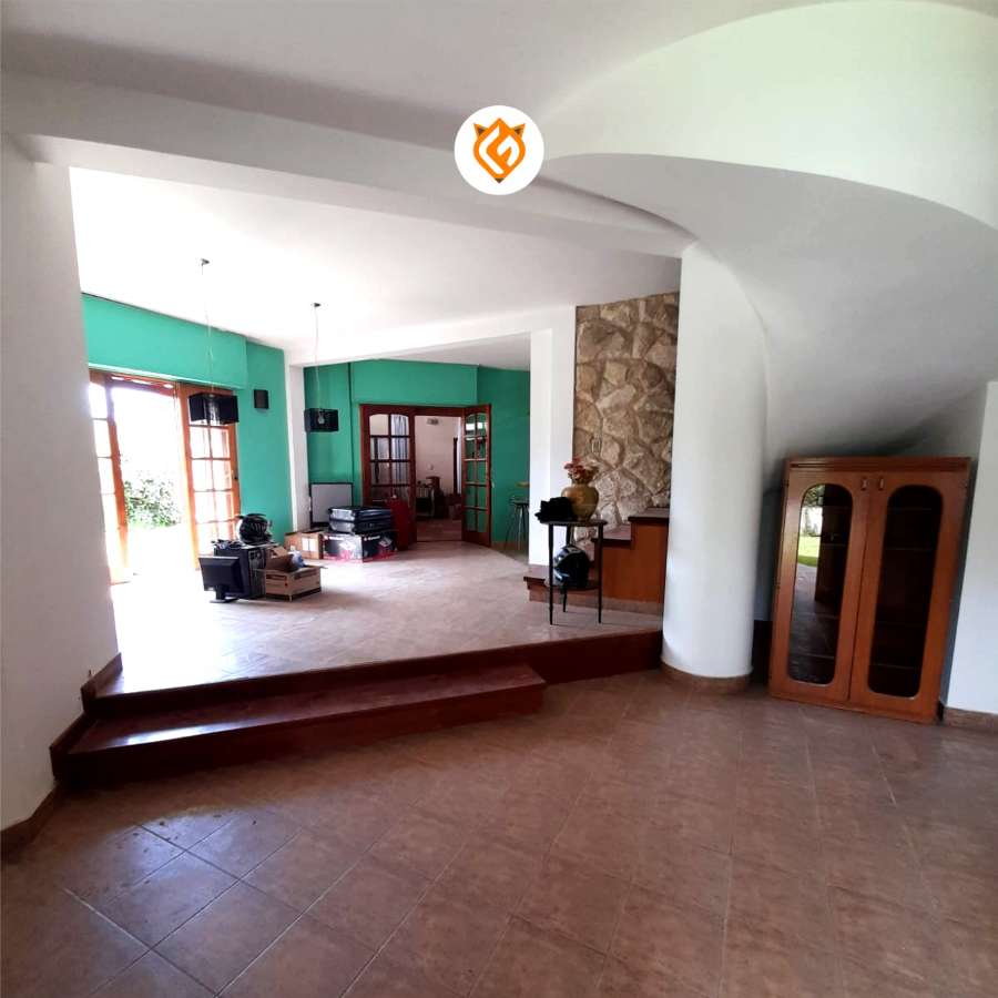 Vendo Casa Categoria - Casa en Venta en Río Cuarto con 3 dorm. y 500 m2 totales - imagen 2