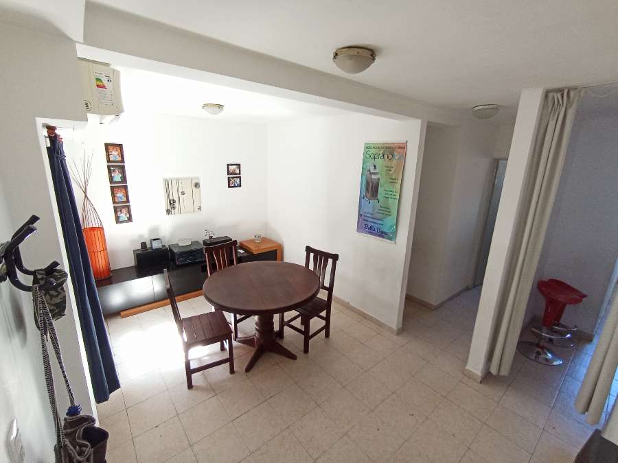 Casa única en Rosario en Venta · dueño directo · 3 dorm · cochera · 60 m² de lote - Imagen 4