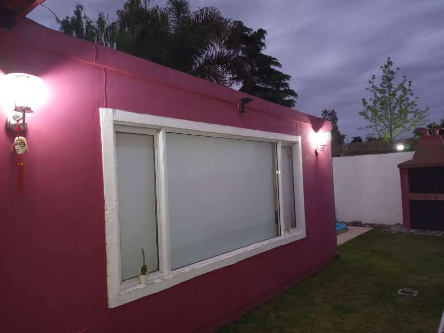 Chalett Con 2 Cocheras Y Pileta - Casa en Venta en Castelar con 2 dorm., 4 amb., 80 m2 cubiertos y 150 m2 totales - imagen 8