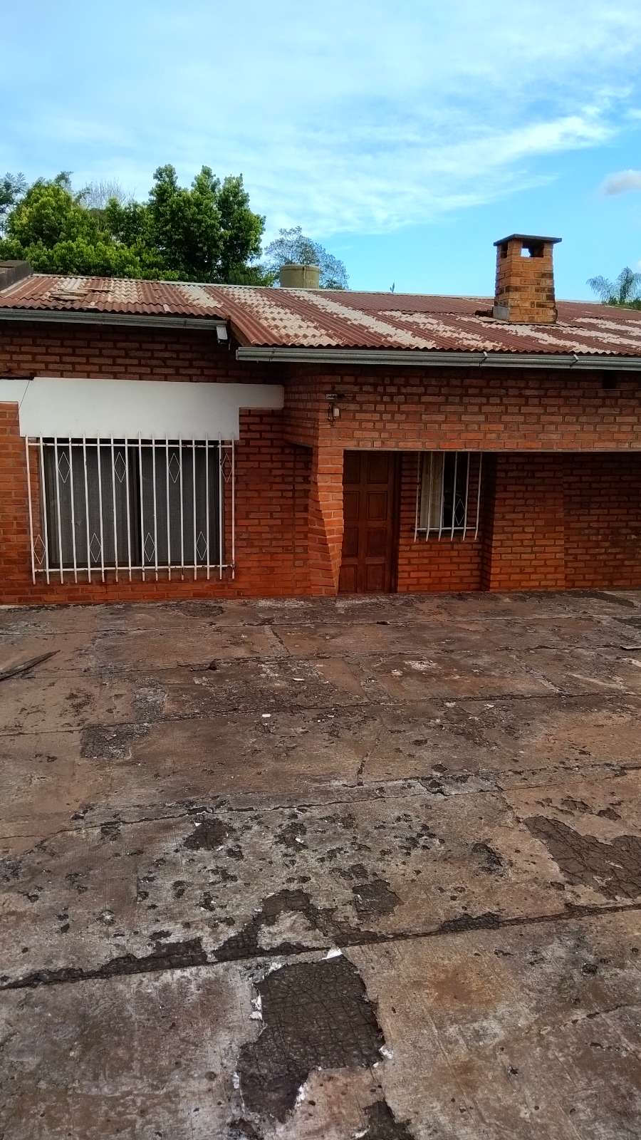 Casa con local - Imagen 5