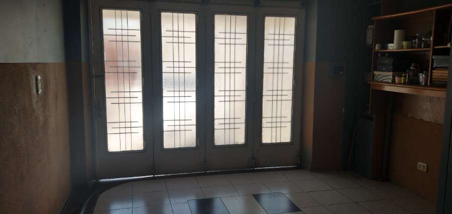Oportunidad: Casa en Venta en Lanus · dueño directo · 3 dorm · cochera · 160 m² de lote - Imagen 1