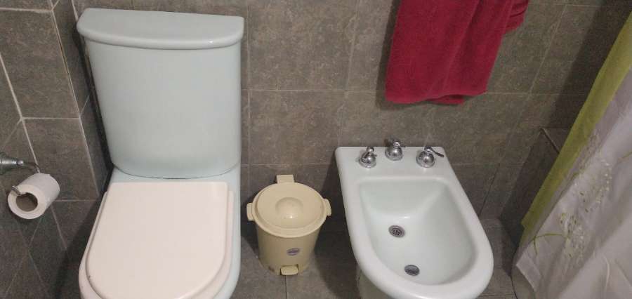 Casa 3 Amb + Depto 2 Amb U$$79000 - Casa en Venta en Lanus con 3 dorm., 5 amb., 124 m2 cubiertos y 160 m2 totales - imagen 6
