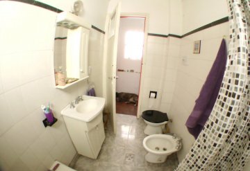 Comprar Casa en Floresta · dueño directo · 1 dorm · 42 m² de lote - Imagen 2