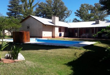 Casa en Venta en Santa Maria con 3 dorm y 5 cocheras - Imagen 4