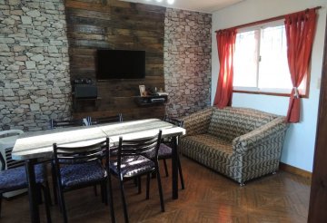 Casa disponible para la en Venta en Zárate · dueño directo · 2 dorm · cochera · 266 m² de lote - Imagen 3