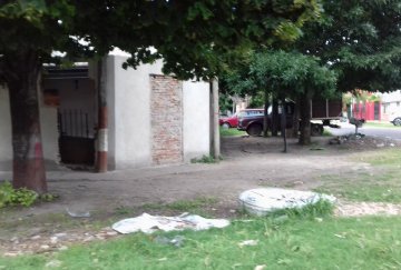 530 y 121, La Plata