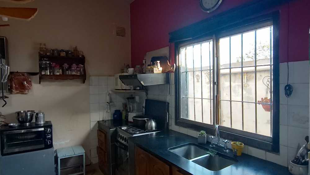Casa disponible para la en Venta en Río Cuarto · dueño directo · 3 dorm · 2 cocheras - Imagen 1