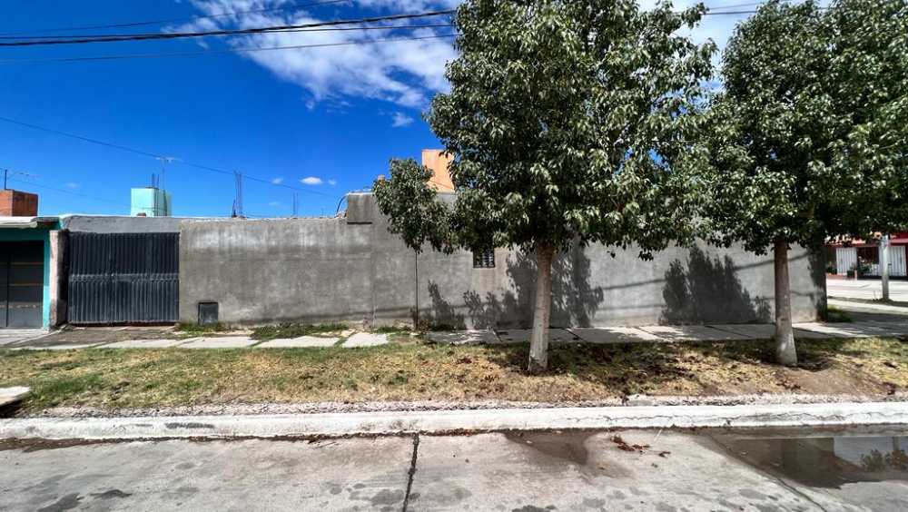 Oportunidad: Casa en Venta en Junin · dueño directo · 2 dorm · cochera · 196 m² de lote - Imagen 3