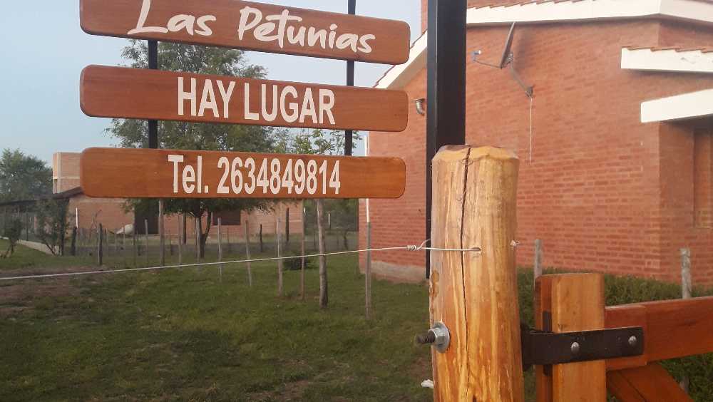 Casa en Mina Clavero para en Temporario · dueño directo · 1 dorm · cochera · 900 m² de lote - Imagen 3