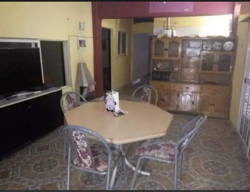 Comprar Casa en Rafael Castillo · dueño directo · 4 o más dorm · cochera · 500 m² de lote - Imagen 2