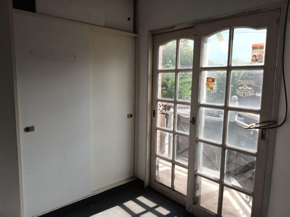 Dueo Vende Urgente Esplendido Duplex En Pleno Centro Residencial De Bernal - Departamento en Venta en Bernal con 2 dorm. y 5 amb. - imagen 9