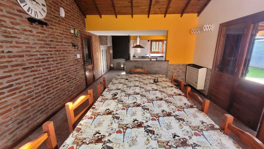 Venta Casa Bosque Peralta Ramos Con Parque - Casa en Venta en Mar del Plata con 2 dorm., 3 amb., 165 m2 cubiertos y 490 m2 totales - imagen 5