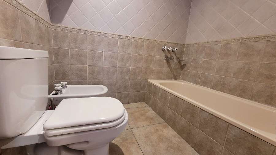 Venta Casa Bosque Peralta Ramos Con Parque - Casa en Venta en Mar del Plata con 2 dorm., 3 amb., 165 m2 cubiertos y 490 m2 totales - imagen 11
