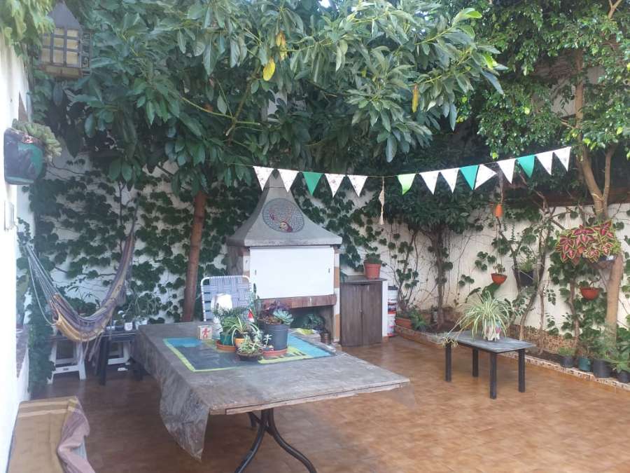 Casa en Liniers en Venta · dueño directo · 4 o más dorm · 5 ambientes - Imagen 4