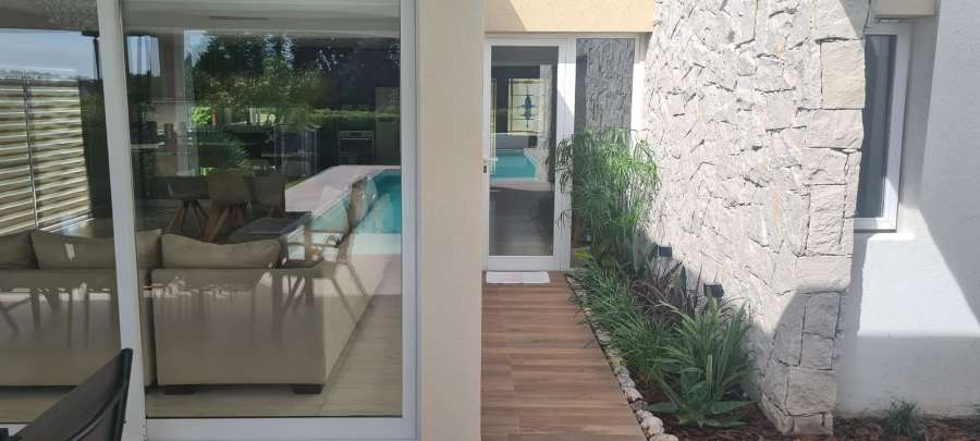Venta Casa 4 Amb Con Pileta Arenas Del Sur - Casa en Venta en Mar del Plata con 3 dorm., 4 amb., 220 m2 cubiertos y 818 m2 totales - imagen 4