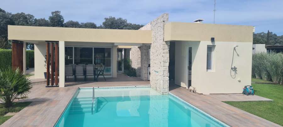 Venta Casa 4 Amb Con Pileta Arenas Del Sur - Casa en Venta en Mar del Plata con 3 dorm., 4 amb., 220 m2 cubiertos y 818 m2 totales - imagen 13