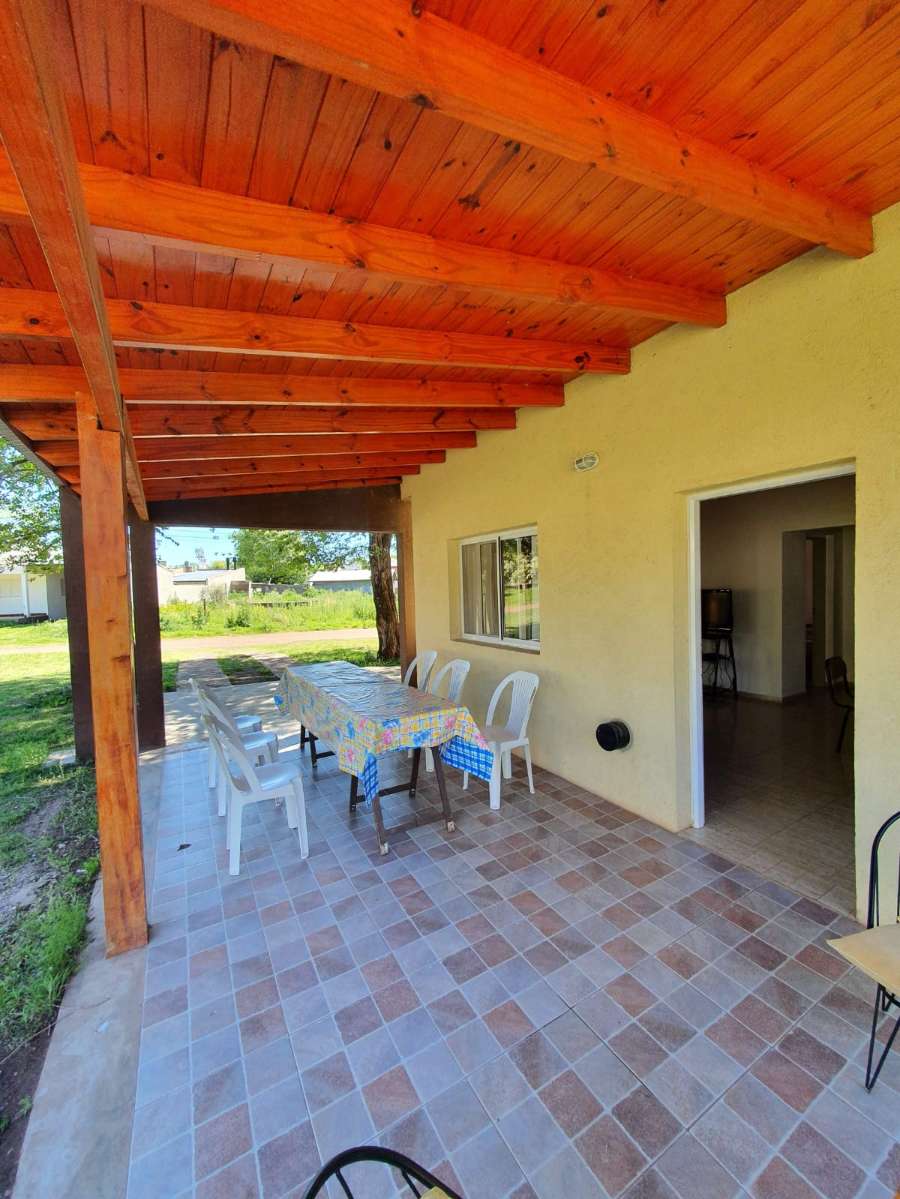 Casa disponible en Villa del Dique · dueño directo · 2 dorm · cochera · 600 m² de lote - Imagen 4
