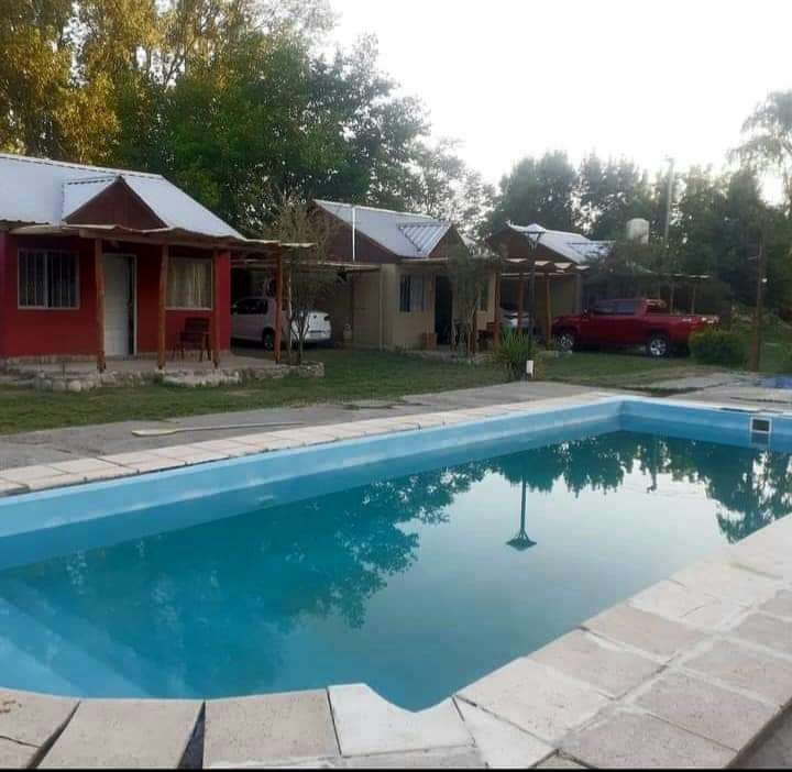 Excelente Casa en San Rafael en Venta · dueño directo · 3 dorm · 2 cocheras · 4,5 m² de lote - Imagen 2