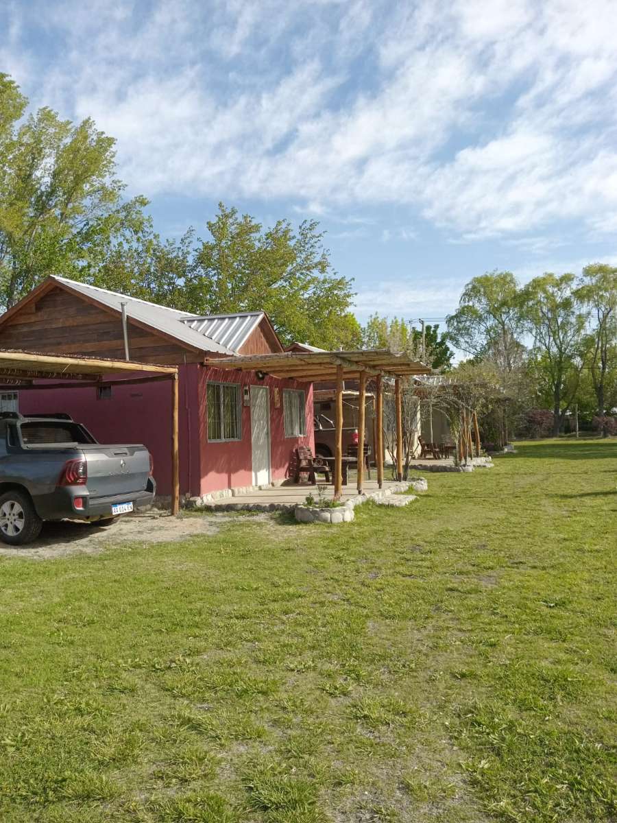 Excelente Casa en San Rafael en Venta · dueño directo · 3 dorm · 2 cocheras · 4,5 m² de lote - Imagen 4