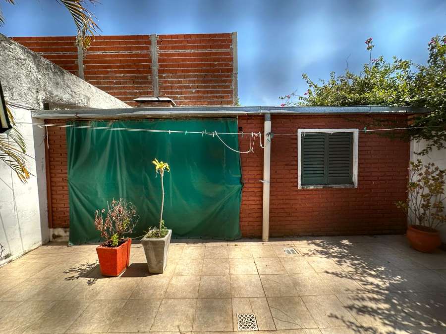Venta De Casa De 2 Dormitorios Con 2 Patios En El Barrio Molina Punta - Casa en Venta en Corrientes con 2 dorm., 4 amb., 145 m2 cubiertos y 175 m2 totales - imagen 12