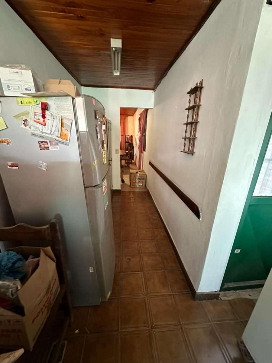 En Corrientes, Terreno en Venta · 175 m² de lote · dueño directo · 2 dorm · 2 cocheras - Imagen 3