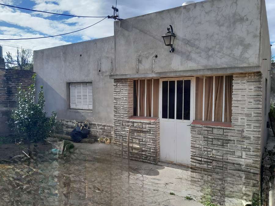 OPORTUNIDAD: Casa + Taller en Lote de 400m² - Ciudad Atlántida - Imagen 3
