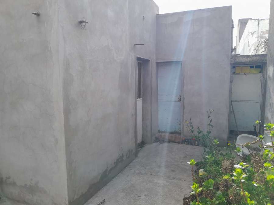OPORTUNIDAD: Casa + Taller en Lote de 400m² - Ciudad Atlántida - Imagen 4