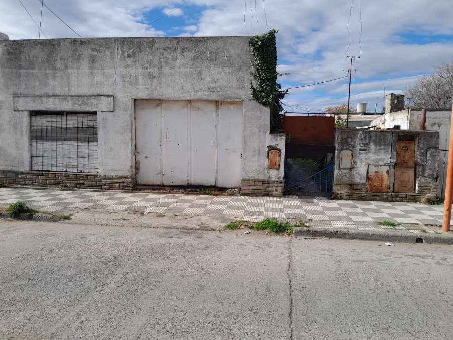 OPORTUNIDAD: Casa + Taller en Lote de 400m² - Ciudad Atlántida - Imagen 5