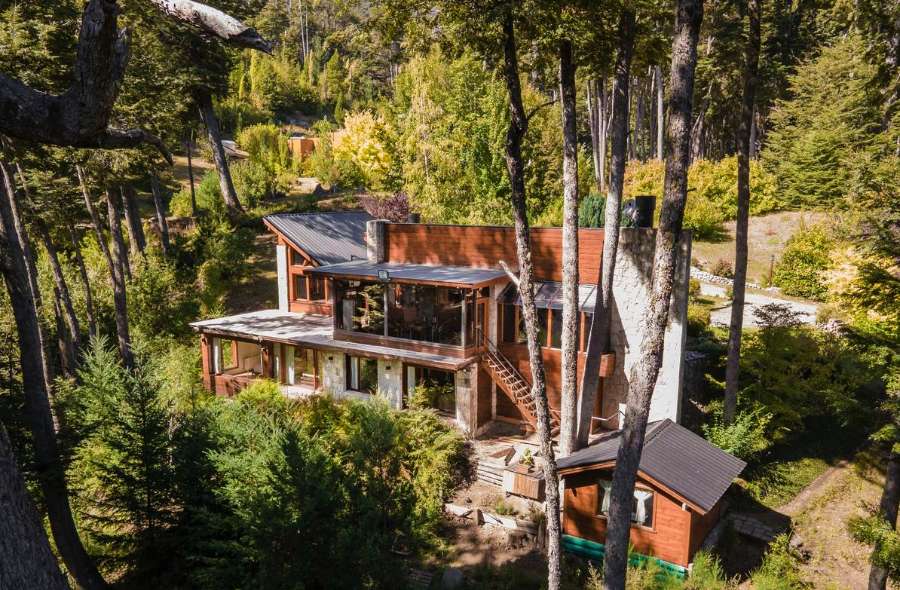 En Villa La Angostura, Casa en Alquiler · barrio privado · dueño directo · 3 dorm · 237 m² de lote - Imagen 1