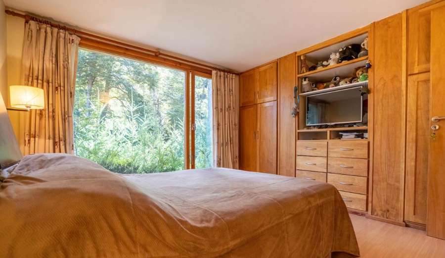 En Villa La Angostura, Casa en Alquiler · barrio privado · dueño directo · 3 dorm · 237 m² de lote - Imagen 3