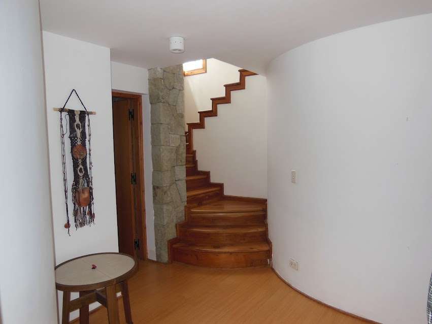 Casa En Alquiler Permenente En Villa La Angostura - Casa en Alquiler en Villa La Angostura con 3 dorm., 4 amb., 2.373 m2 cubiertos y 237 m2 totales - imagen 12