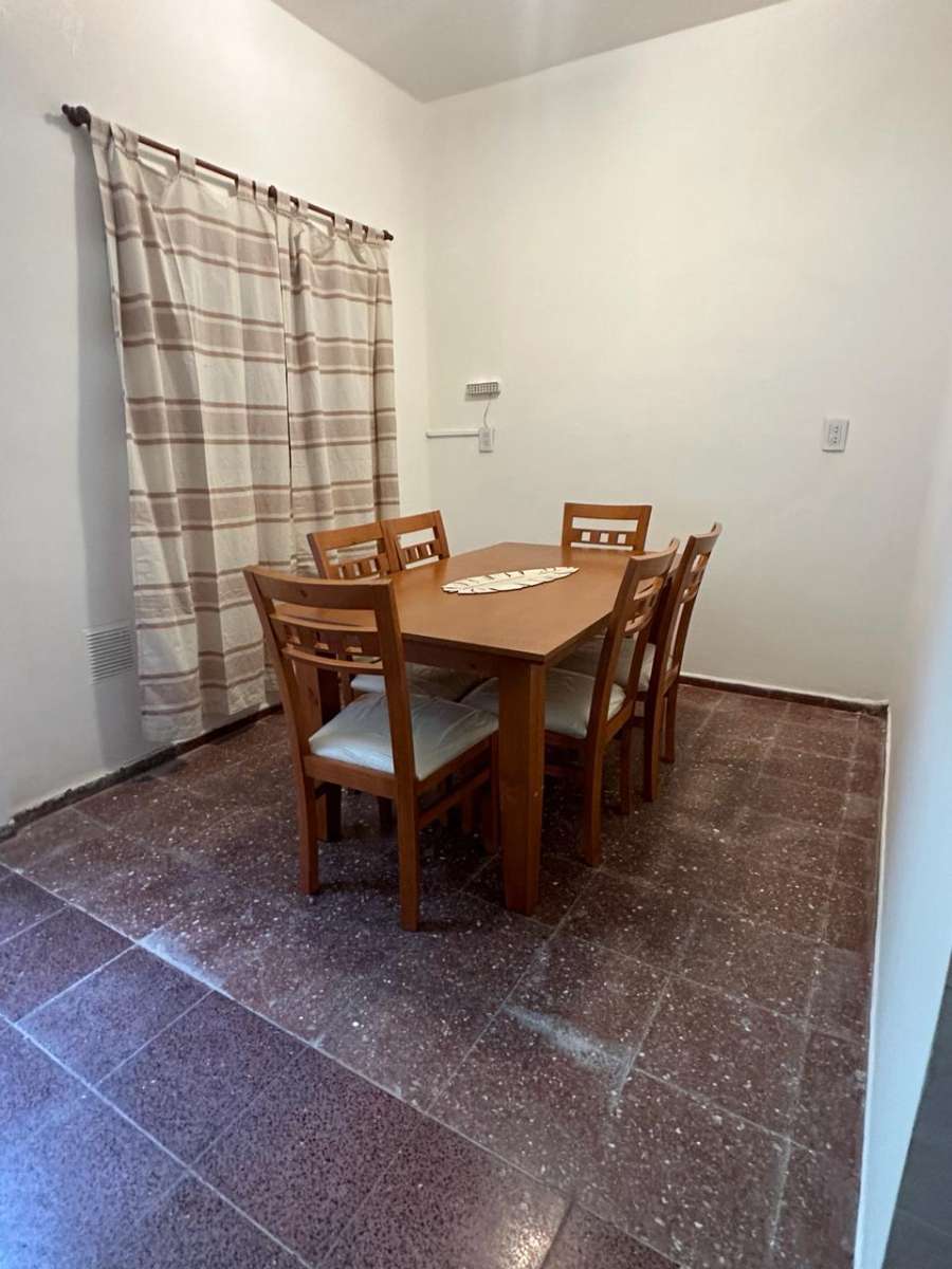 Alquiler Temporario - Casa en Temporario en Mendoza con 2 dorm., 3 amb., 209 m2 cubiertos y 270 m2 totales - imagen 10