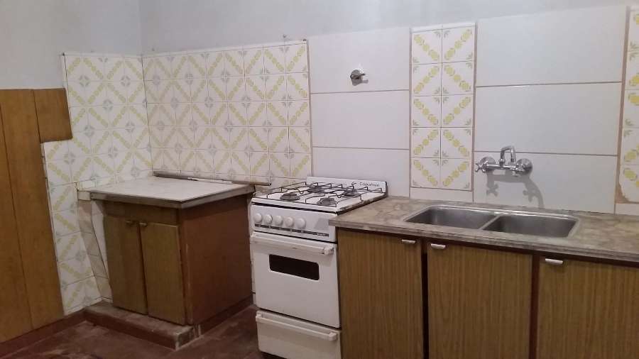 Excelente Casa en Córdoba en Venta · dueño directo · 4 o más dorm · 2 cocheras · 320 m² de lote - Imagen 2