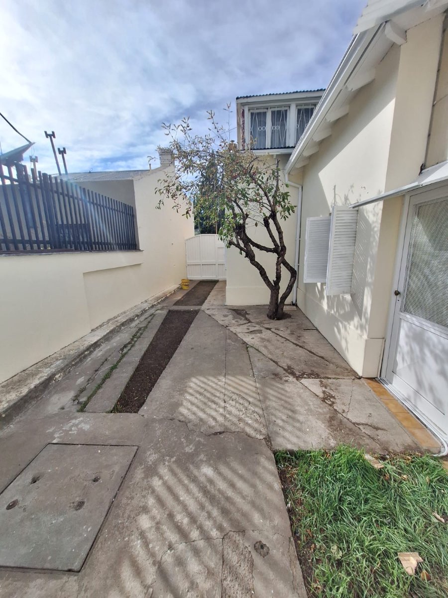 Vendo Casa Pleno Centro Rio Gallegos - Casa en Venta en Río Gallegos con 3 dorm., 6 amb., 178 m2 cubiertos y 300 m2 totales - imagen 14